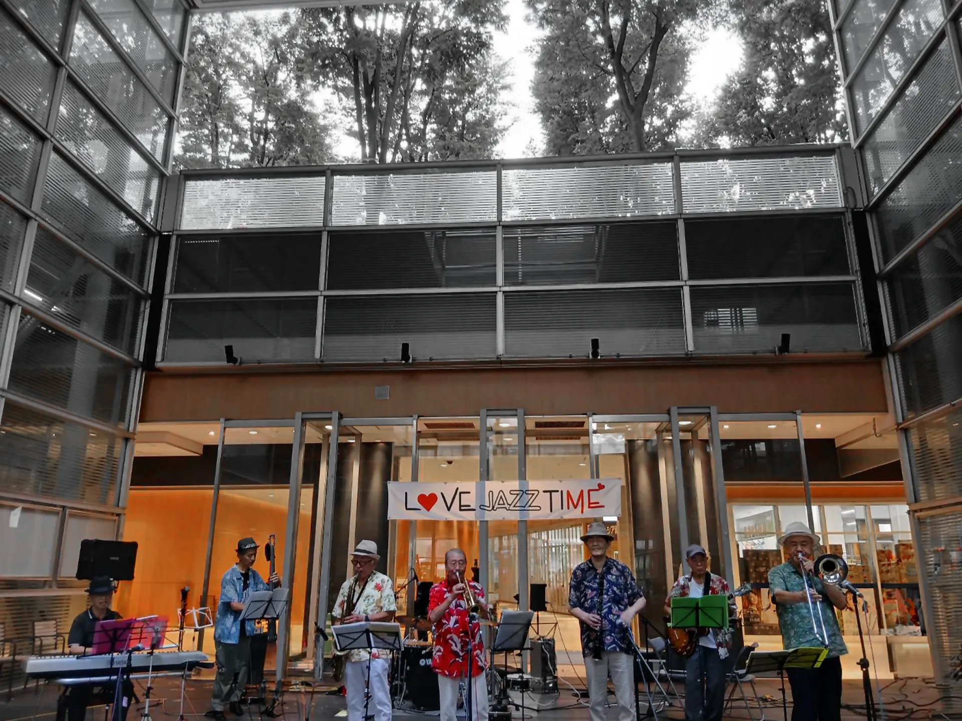 自由な即興の旅へ